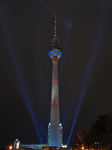 Fernsehturm bei Nacht - Berlin (Berlin)