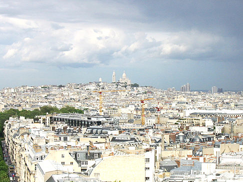 Blick vom Triumphbogen auf die Sacre Coeur - Ile de France - Paris (Paris)