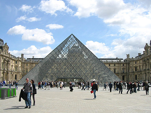 Louvre mit Pyramide - Ile de France - Paris (Paris)