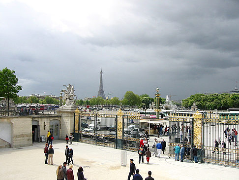 Straßen vor dem Louvre - Ile de France - Paris (Paris)