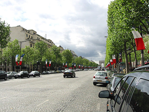 Straßen vor dem Louvre - Ile de France - Paris (Paris)