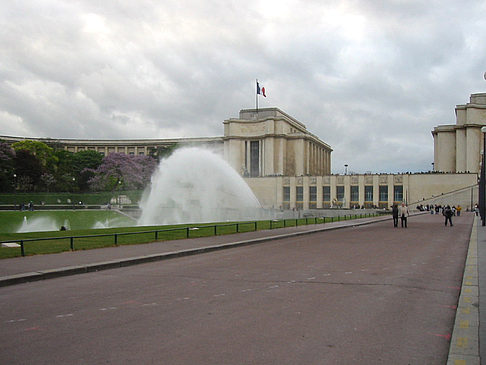 Foto Wasserfontäne im Jardins du Trocadero