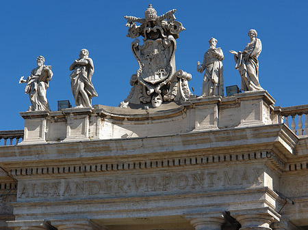 Statuen am Petersplatz - Vatikanstaat